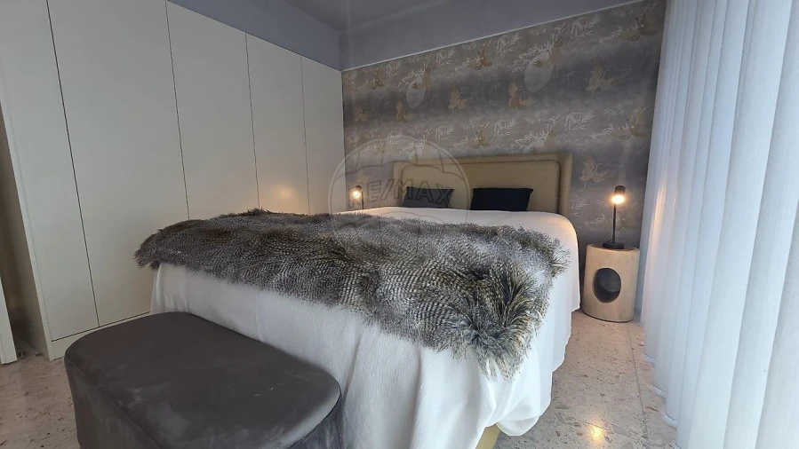 Apartamento T1 para Venda em Santo António Foto 10