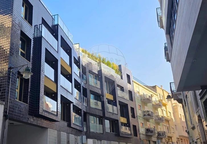 Apartamento T1 para Venda em Santo António Foto 2