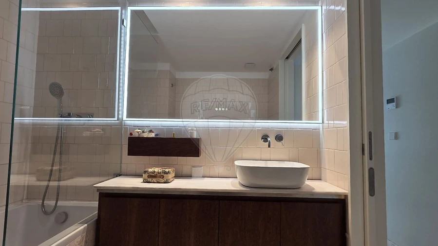 Apartamento T1 para Venda em Santo António Foto 12