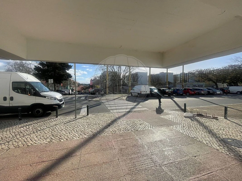 Loja para Venda em Cacém e São Marcos Foto 9