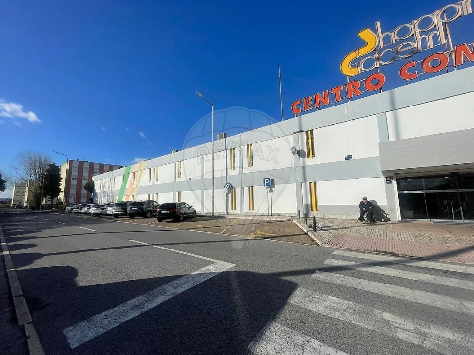 Loja para Venda em Cacém e São Marcos Foto 11