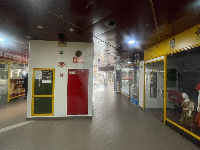 Loja para Venda em Cacém e São Marcos Foto 6