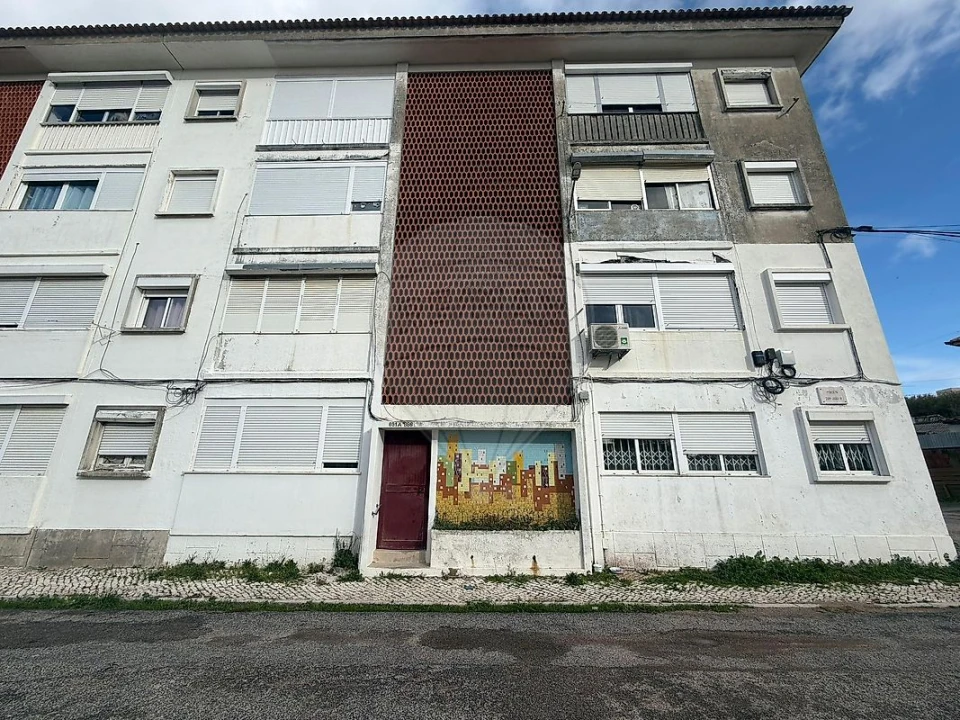 Apartamento T2 para Arrendamento em Pontinha e Famões Foto 11