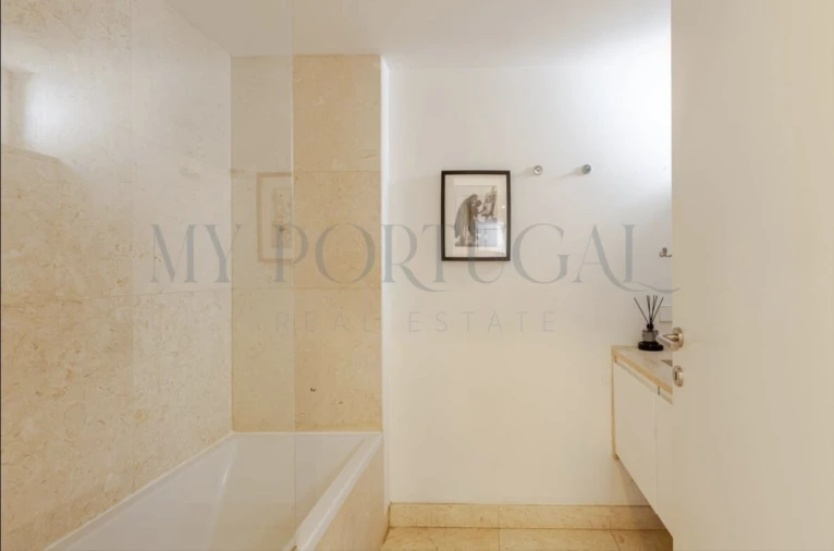 Apartamento T2 para Venda em Arroios Foto 14