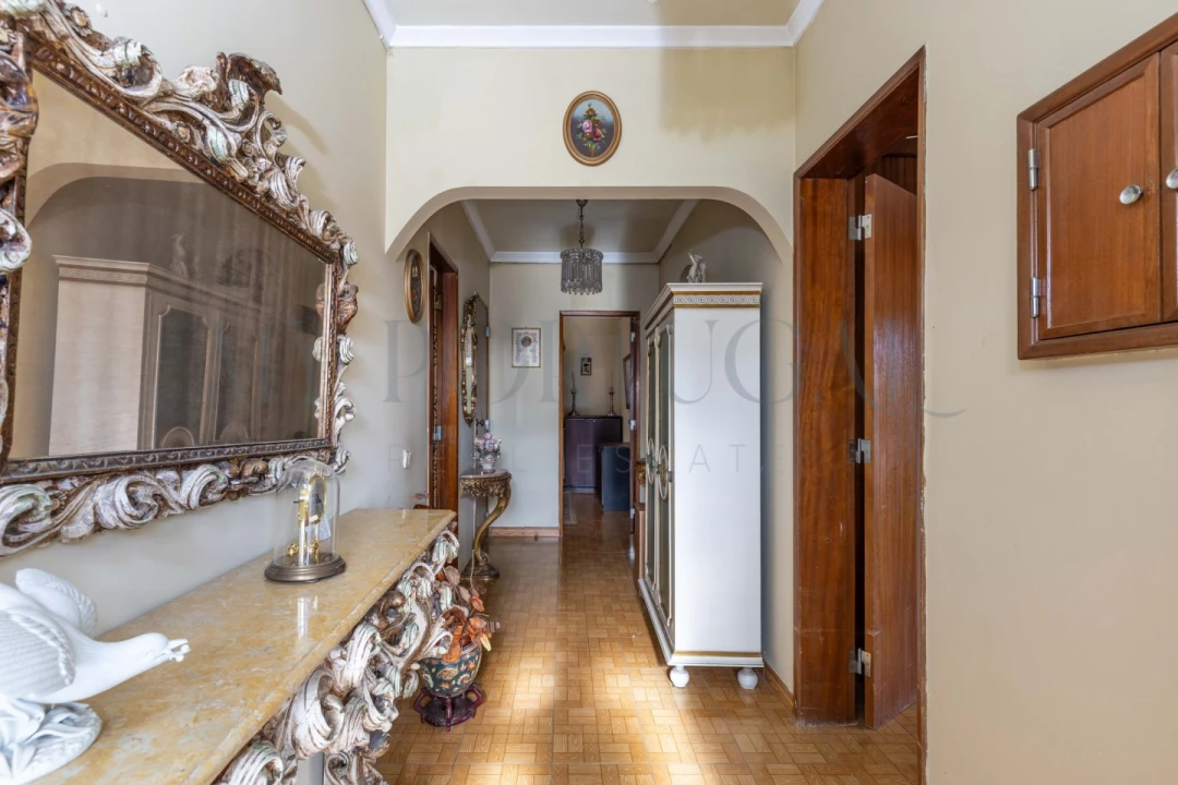 Moradia T4 para Venda em Queluz e Belas Foto 2