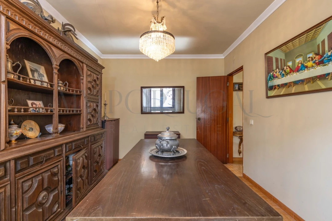 Moradia T4 para Venda em Queluz e Belas Foto 3