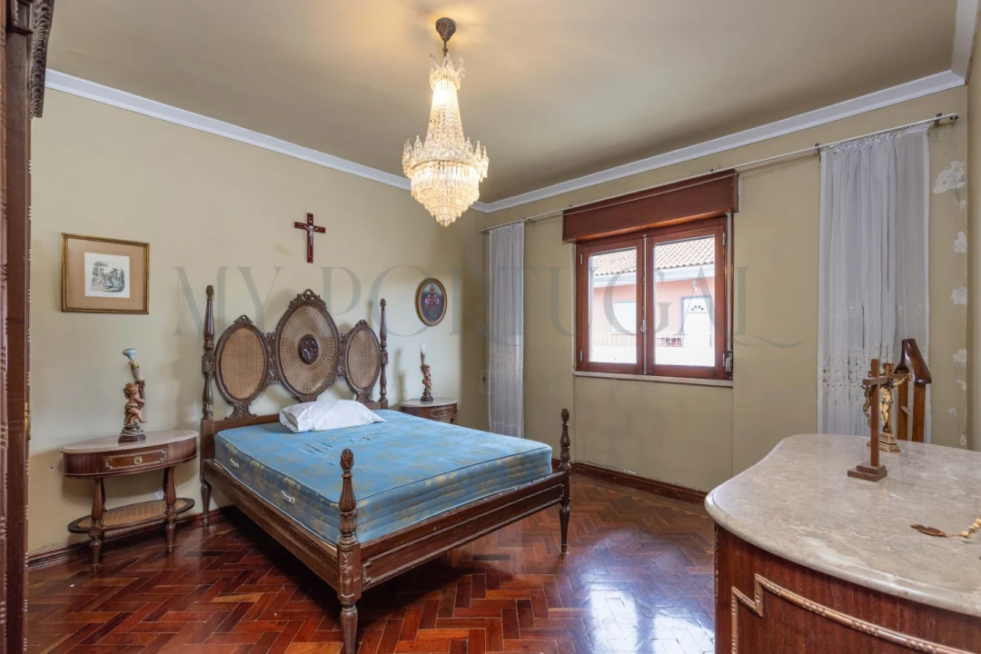 Moradia T4 para Venda em Queluz e Belas Foto 5