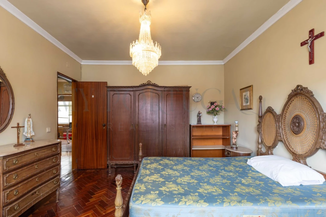 Moradia T4 para Venda em Queluz e Belas Foto 6