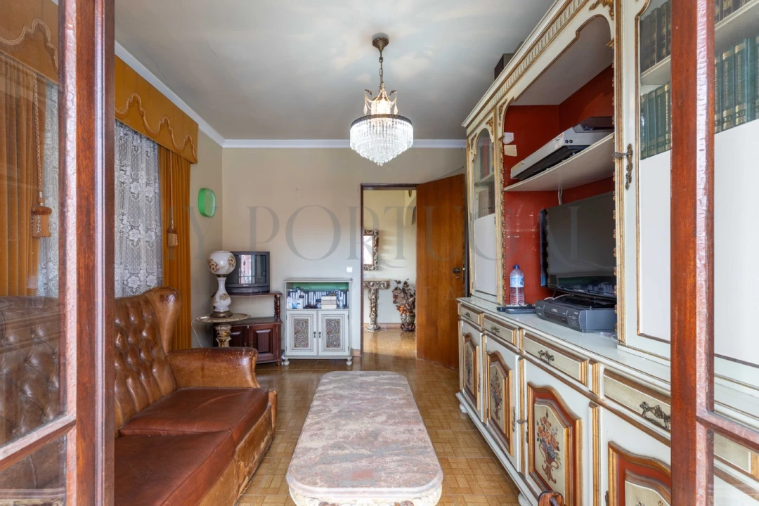 Moradia T4 para Venda em Queluz e Belas Foto 13