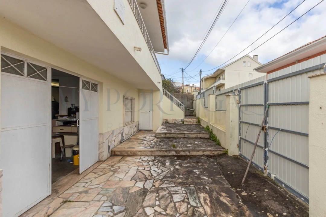 Moradia T4 para Venda em Queluz e Belas Foto 24