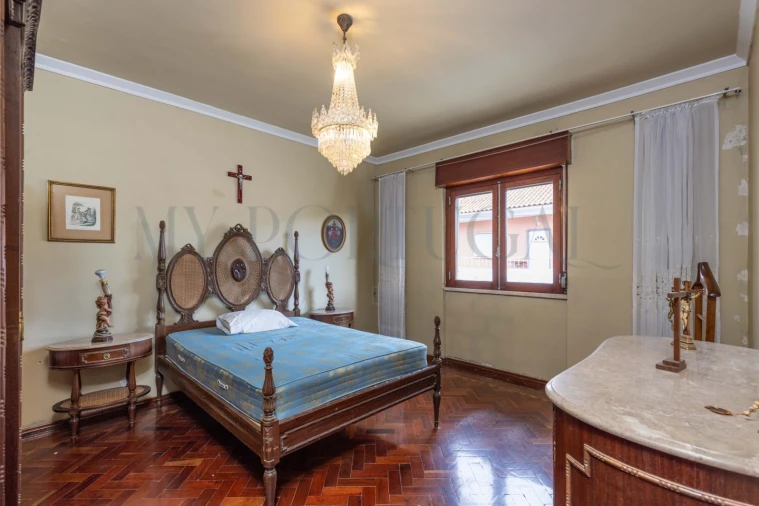 Moradia T4 para Venda em Queluz e Belas Foto 5