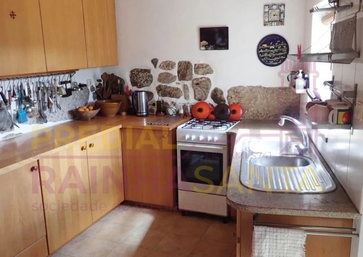 Quinta T2 para Venda em Midões Foto 11