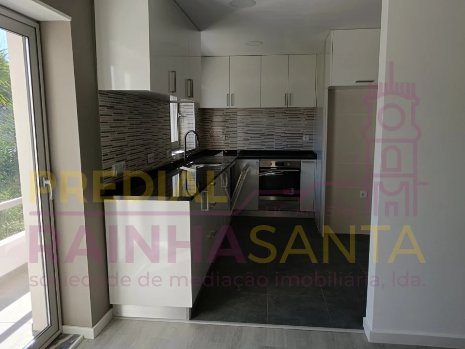 Apartamento T2 para Venda em Santa Clara e Castelo Viegas Foto 1