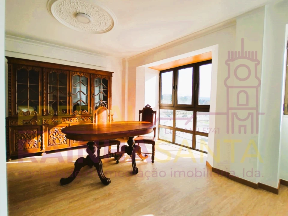 Apartamento T2 para Arrendamento em Santa Clara e Castelo Viegas Foto 2