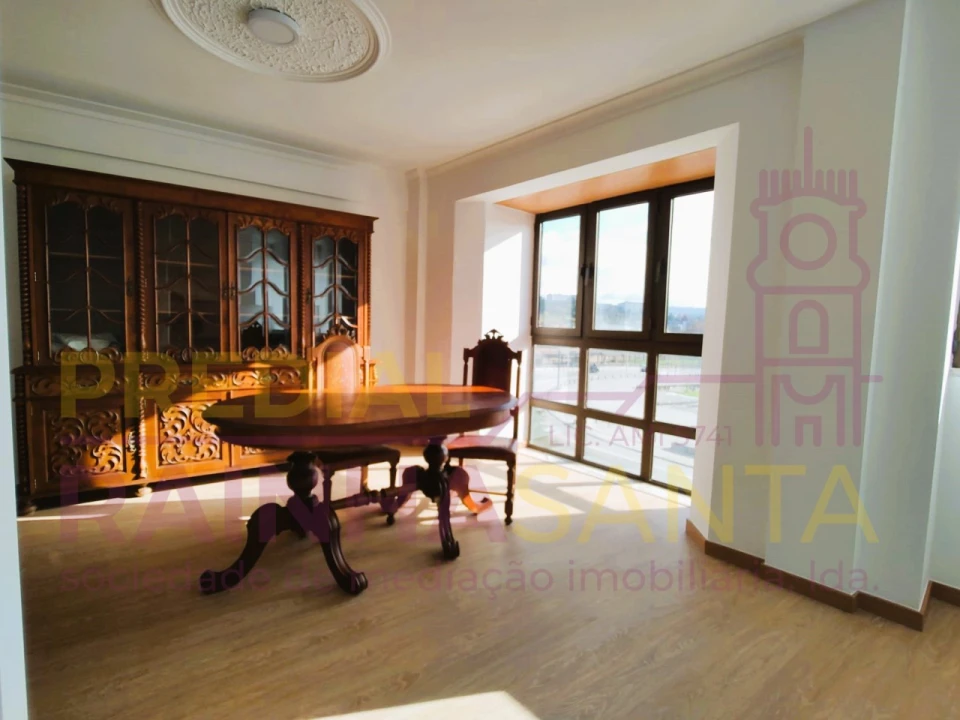 Apartamento T2 para Arrendamento em Santa Clara e Castelo Viegas Foto 10