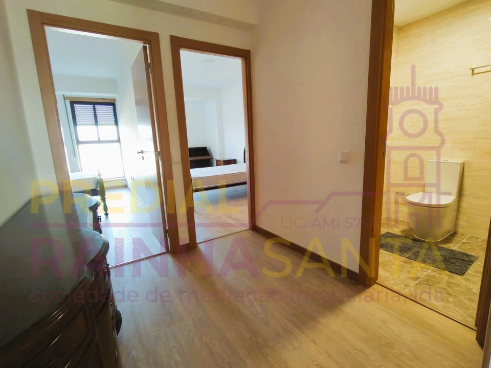 Apartamento T2 para Arrendamento em Santa Clara e Castelo Viegas Foto 11