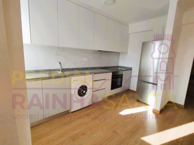 Apartamento T2 para Arrendamento em Santa Clara e Castelo Viegas Foto 5