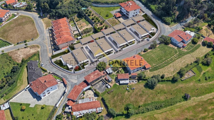 Moradia T3 para Venda em Santa Maria da Feira, Travanca, Sanfins e Espargo Foto 5