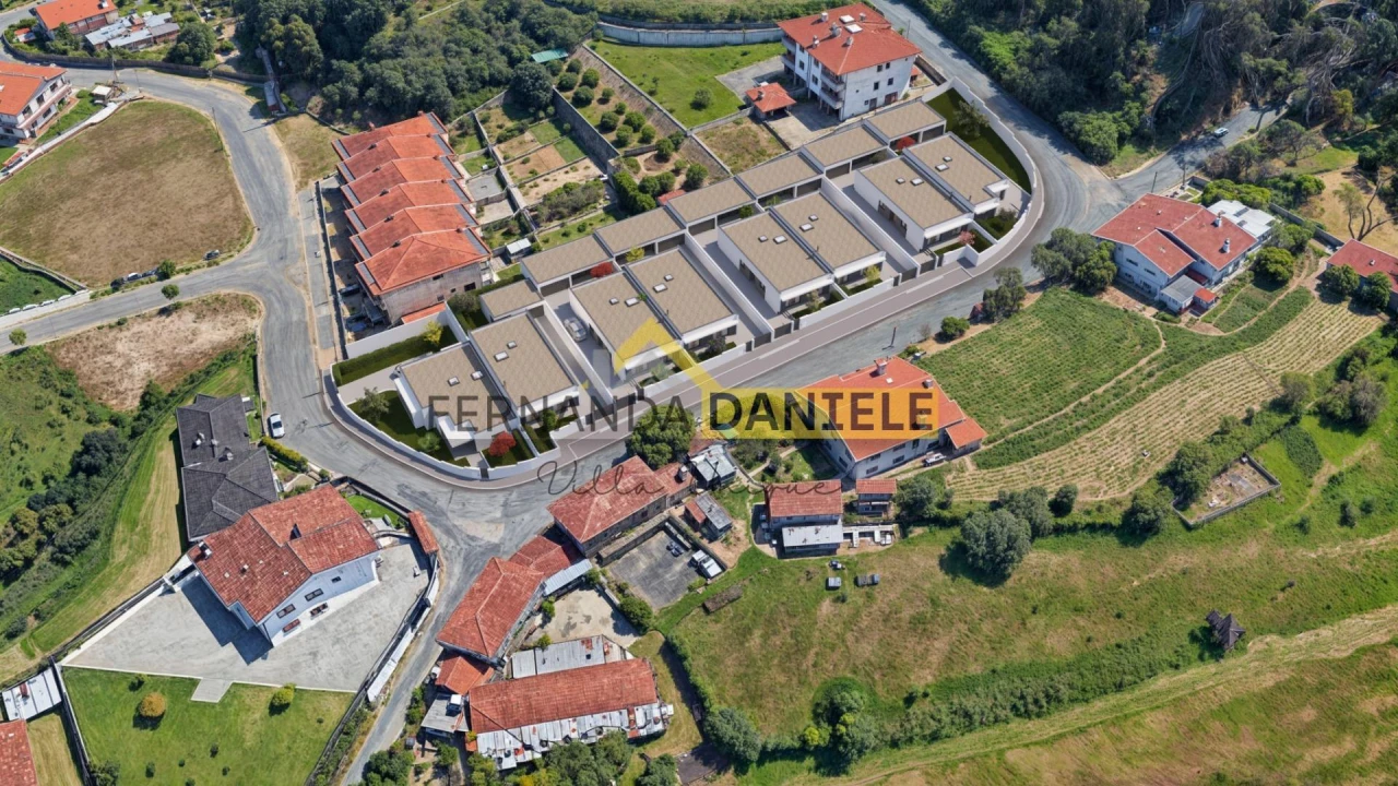 Moradia T3 para Venda em Santa Maria da Feira, Travanca, Sanfins e Espargo Foto 6