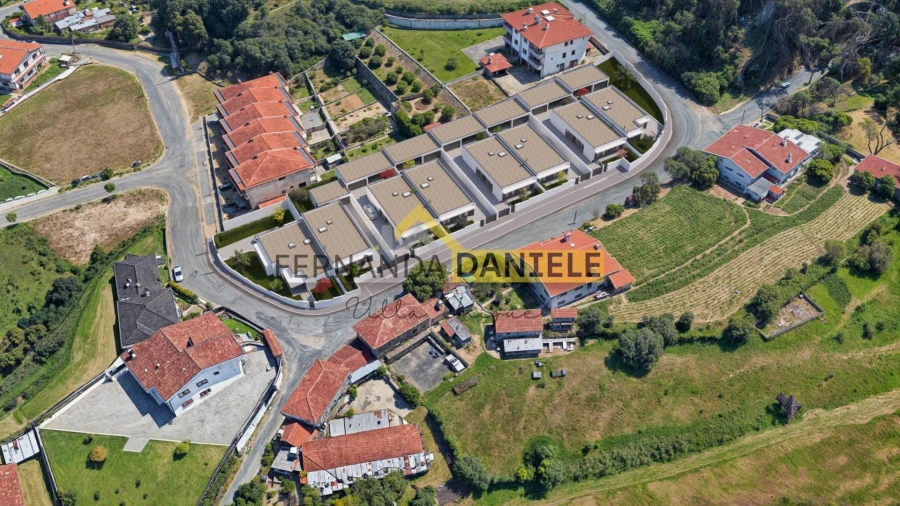 Moradia T3 para Venda em Santa Maria da Feira, Travanca, Sanfins e Espargo Foto 6