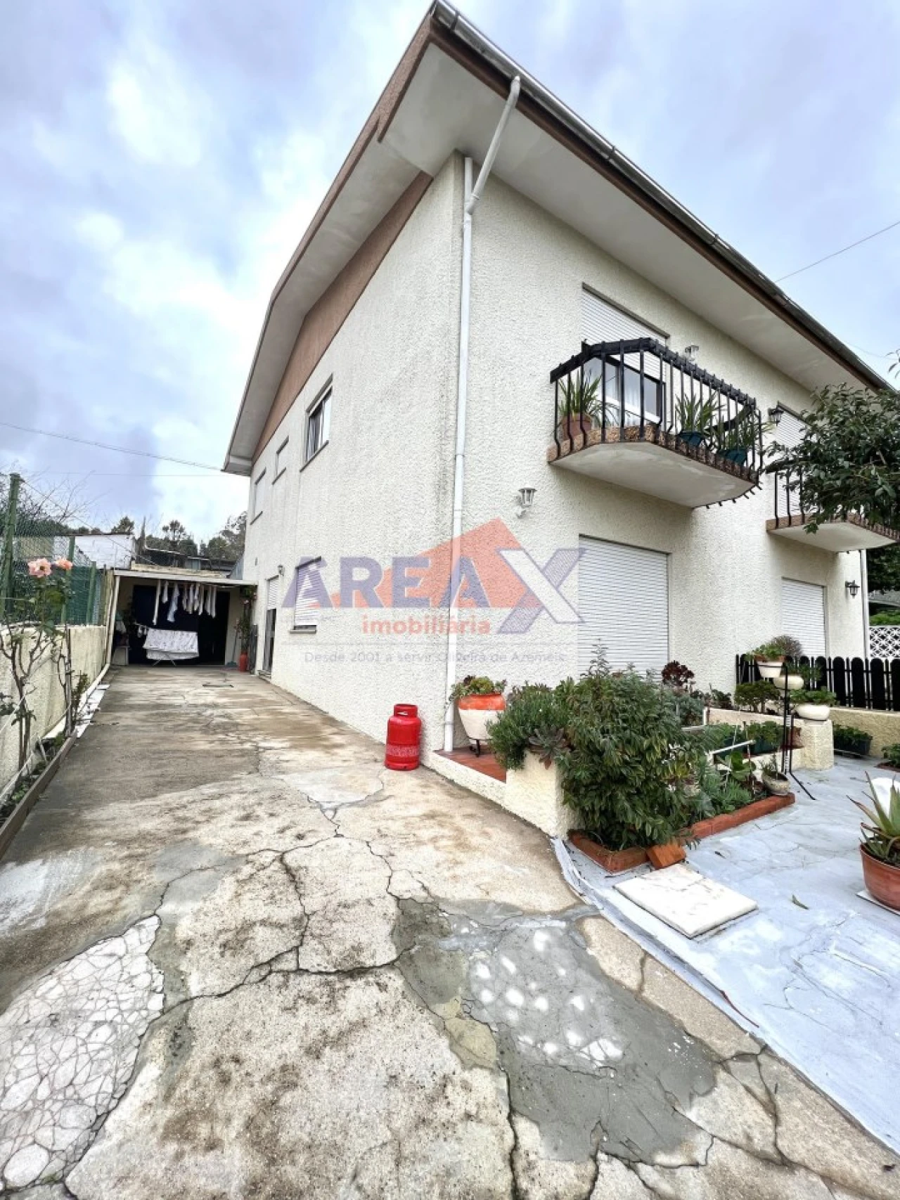 Moradia T3 para Venda em O. Azeméis, Riba-Ul, Ul, Macinhata Seixa, Madail Foto 1