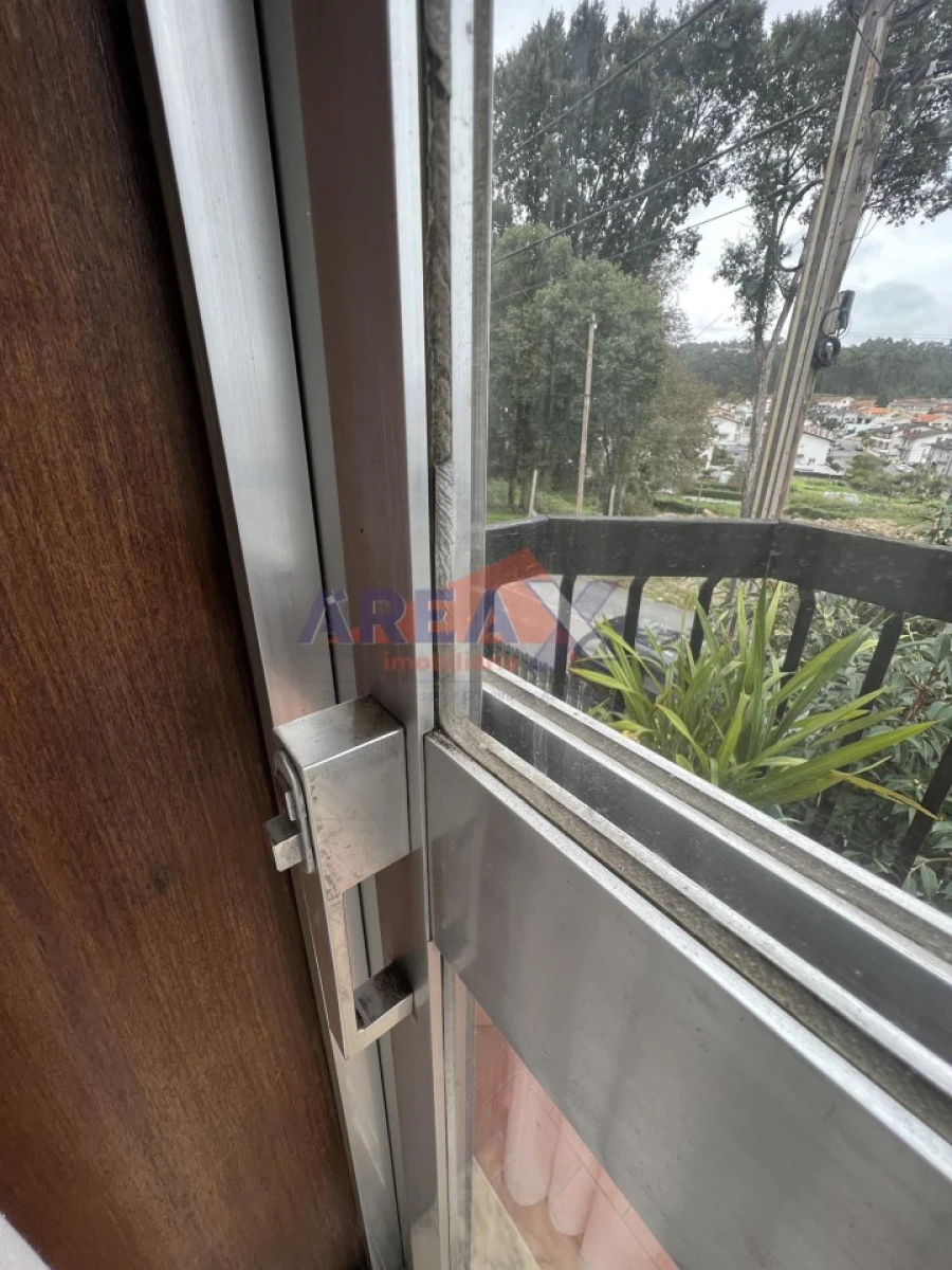 Moradia T3 para Venda em O. Azeméis, Riba-Ul, Ul, Macinhata Seixa, Madail Foto 12