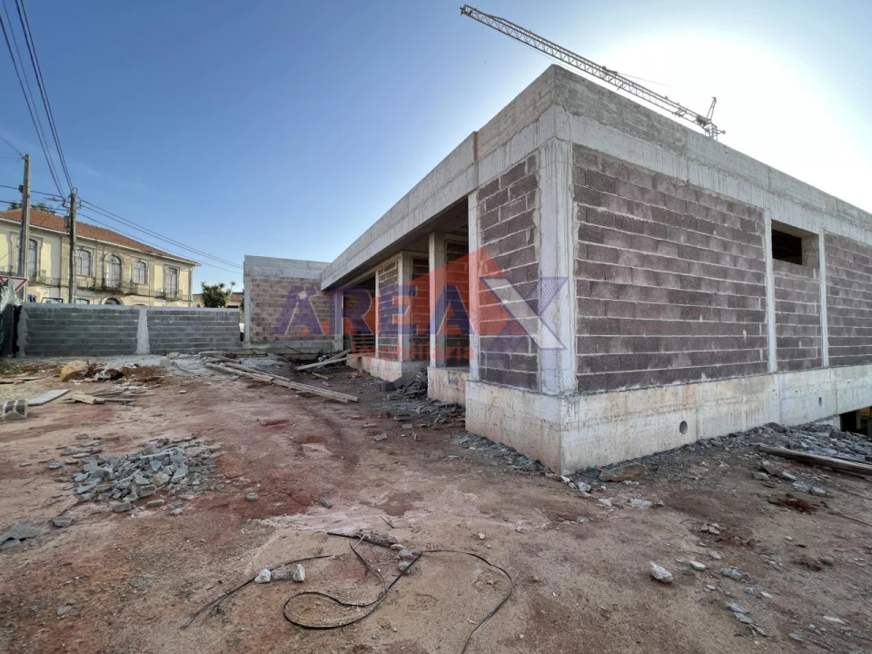 Moradia T3 para Venda em Vila de Cucujães Foto 2