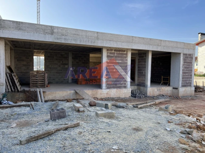 Moradia T3 para Venda em Vila de Cucujães Foto 4