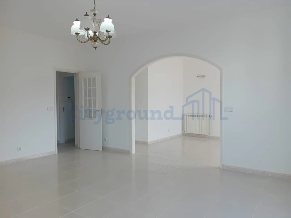 Moradia T2 para Venda em Reguengo do Fetal Foto 4