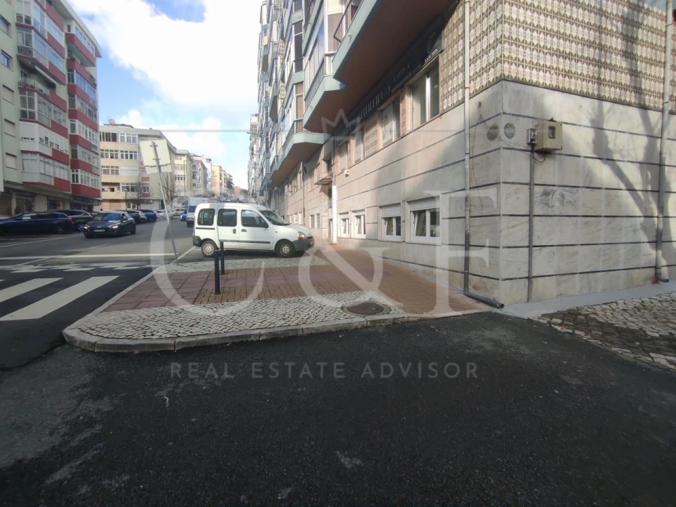 Apartamento T2 para Venda em Massamá e Monte Abraão Foto 27