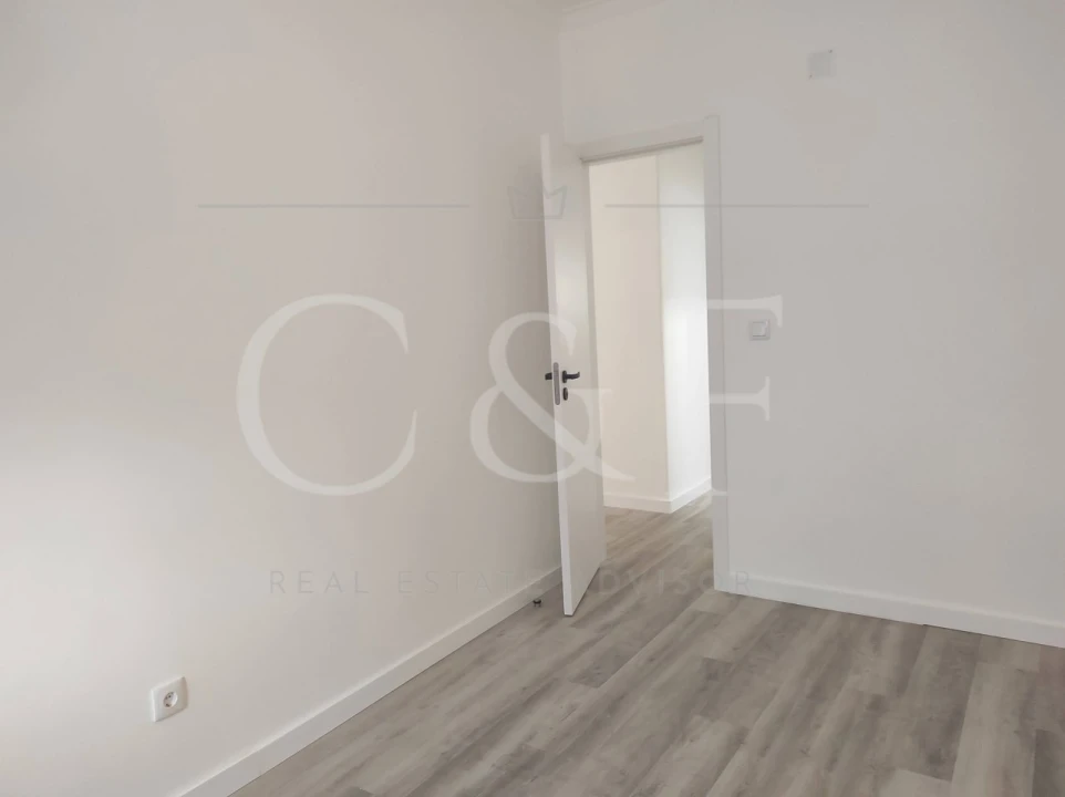 Apartamento T2 para Venda em Massamá e Monte Abraão Foto 18