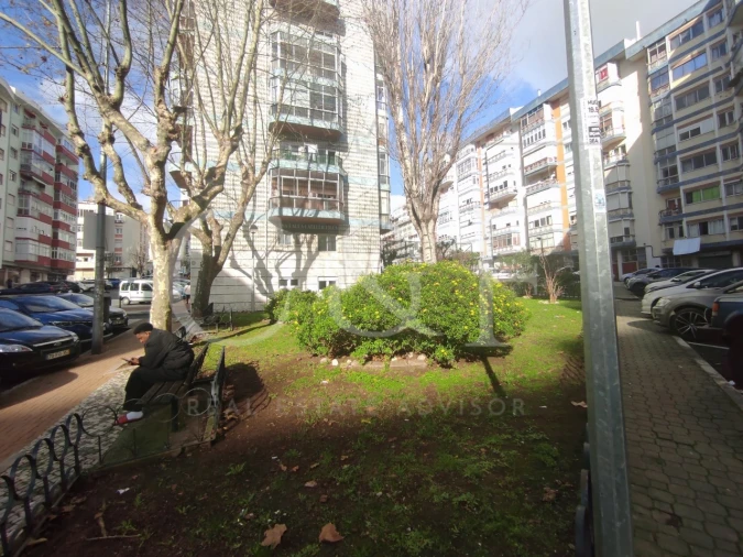 Apartamento T2 para Venda em Massamá e Monte Abraão Foto 29