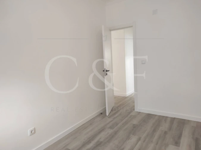 Apartamento T2 para Venda em Massamá e Monte Abraão Foto 18