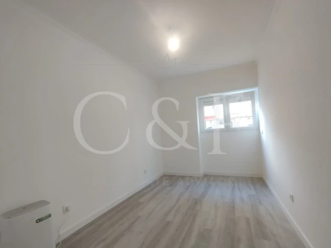 Apartamento T2 para Venda em Massamá e Monte Abraão Foto 23