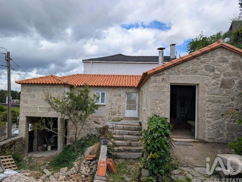 Moradia T2 para Venda em Vila Nova de Cerveira e Lovelhe Foto 1