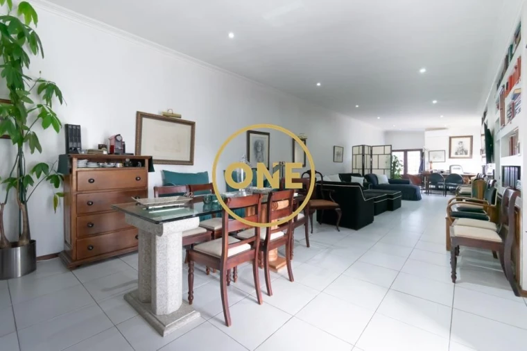 Moradia T4 para Venda em Silvalde Foto 4