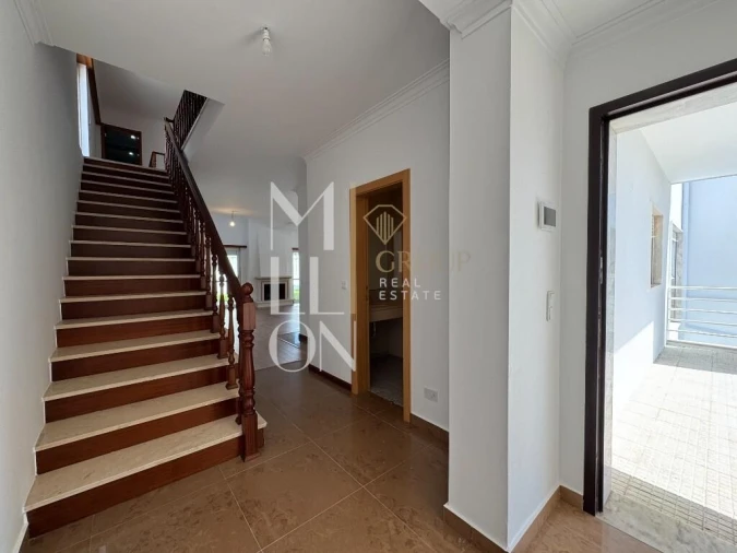 Moradia T4 para Venda em Sesimbra (Castelo) Foto 2