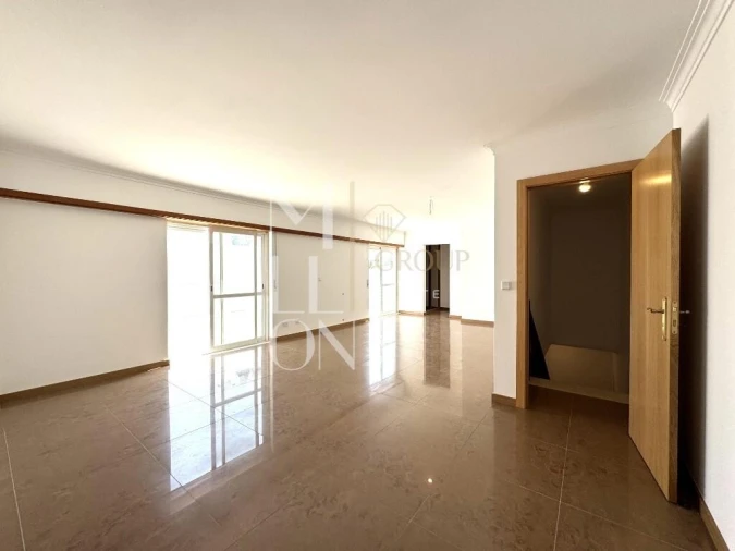 Moradia T4 para Venda em Sesimbra (Castelo) Foto 32