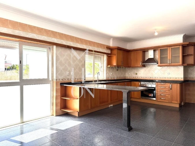 Moradia T4 para Venda em Sesimbra (Castelo) Foto 10