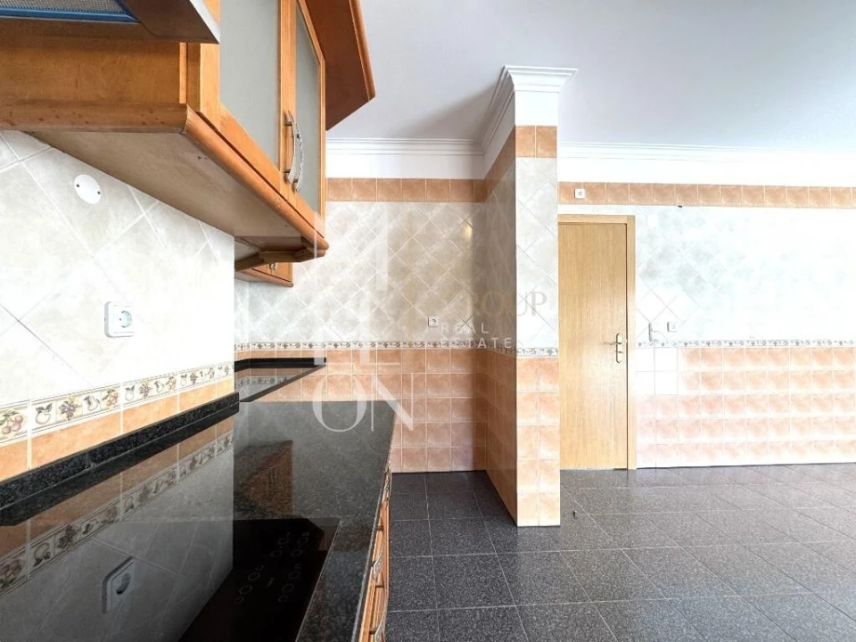 Moradia T4 para Venda em Sesimbra (Castelo) Foto 12