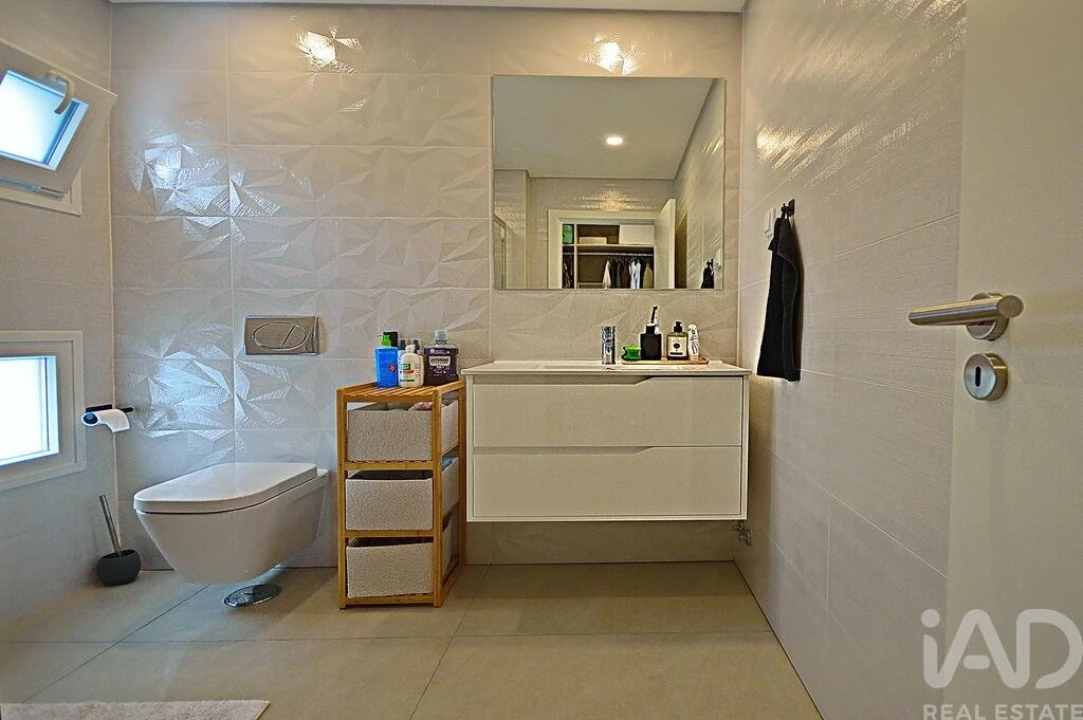 Moradia T4 para Venda em Fernao Ferro Foto 20