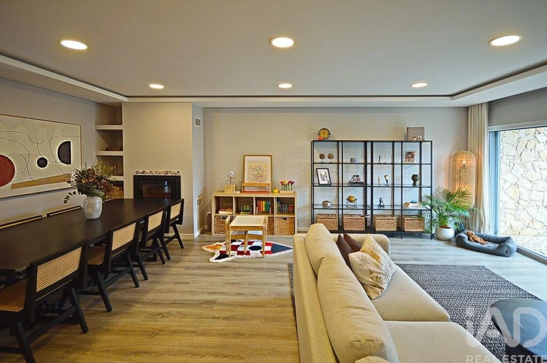 Moradia T4 para Venda em Fernao Ferro Foto 29