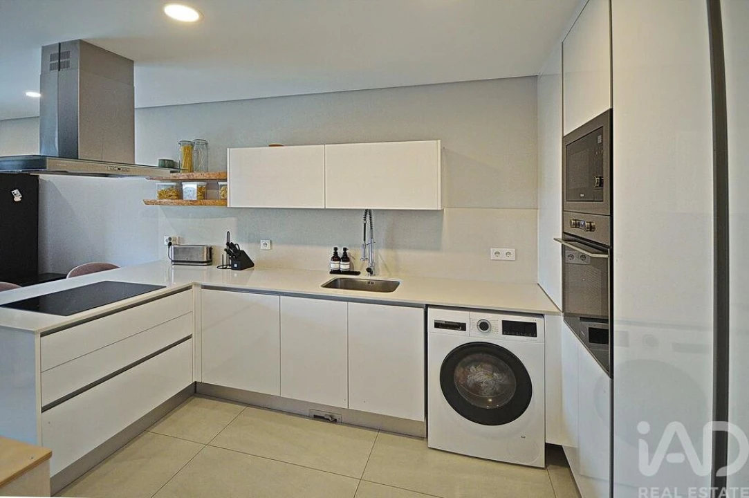 Moradia T4 para Venda em Fernao Ferro Foto 4