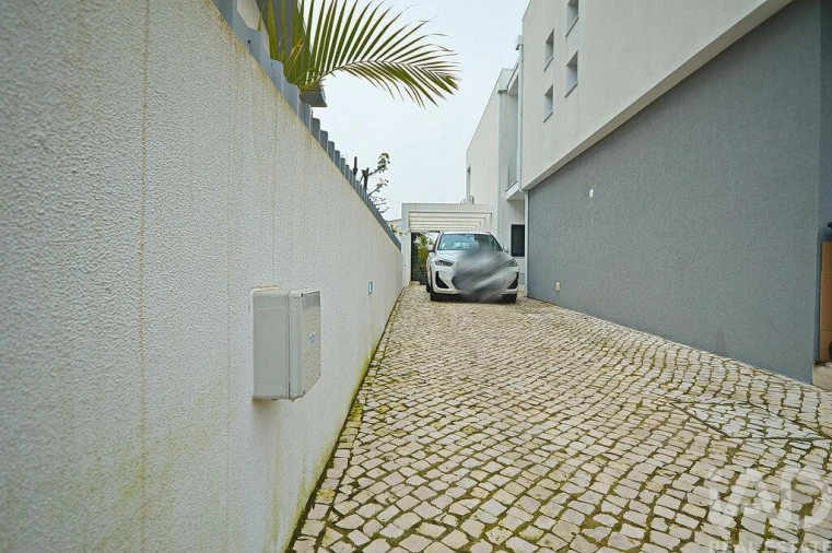 Moradia T4 para Venda em Fernao Ferro Foto 27