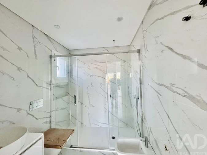 Moradia T4 para Venda em Fernao Ferro Foto 6