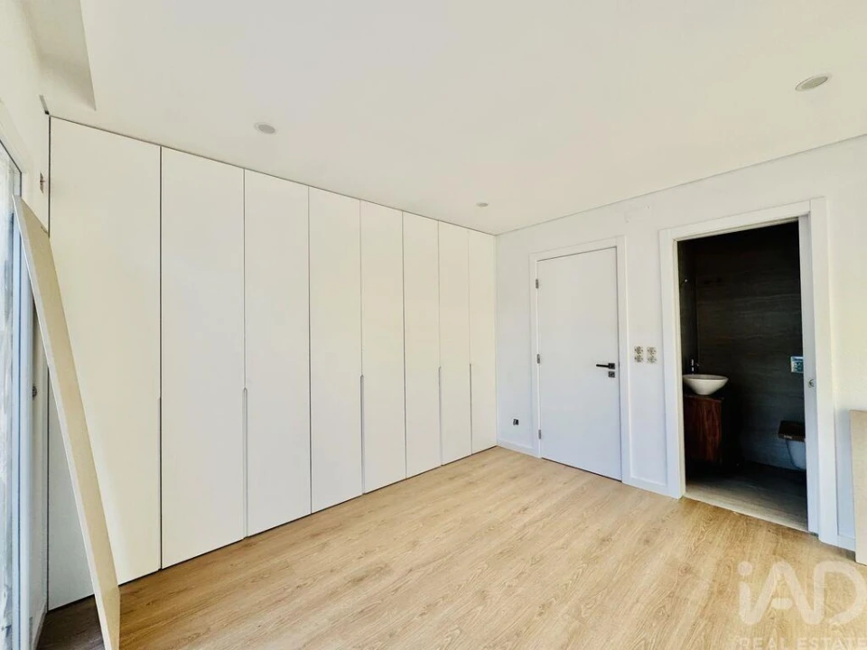 Moradia T4 para Venda em Fernao Ferro Foto 5