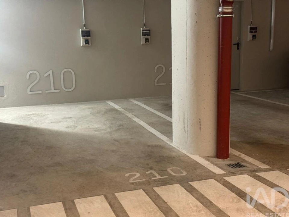 Apartamento T1 para Arrendamento em Areeiro Foto 26