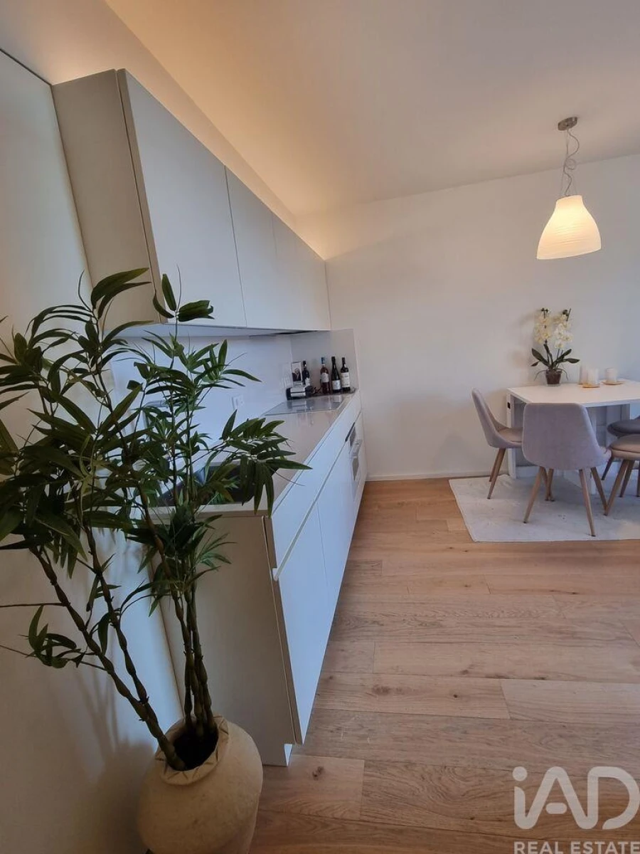 Apartamento T1 para Arrendamento em Areeiro Foto 3