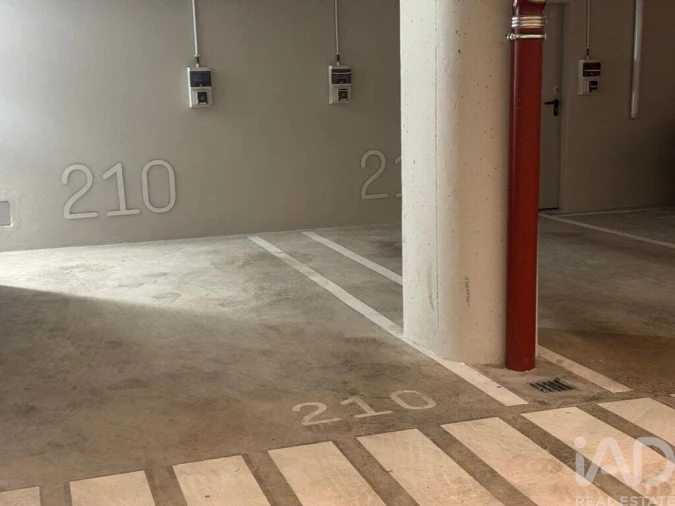 Apartamento T1 para Arrendamento em Areeiro Foto 26