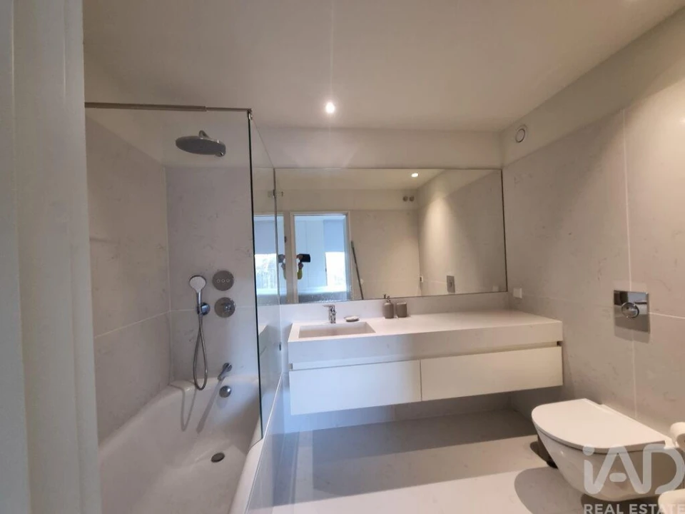 Apartamento T1 para Arrendamento em Areeiro Foto 16